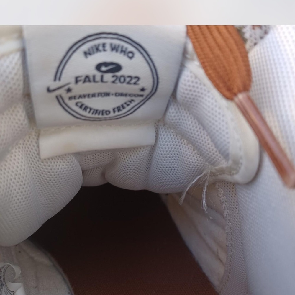 Nike Men's High-Top Sneakers in White and Brown - Picture 4 of 5